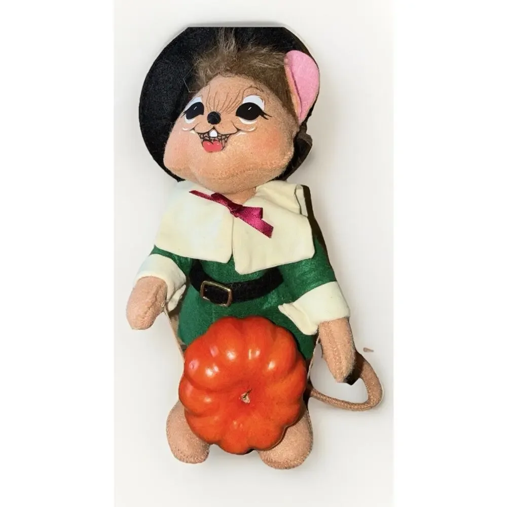 Annalee 7” Pilgrim Boy Mouse with Pumpkin Fall Autumn Harvest Vintage